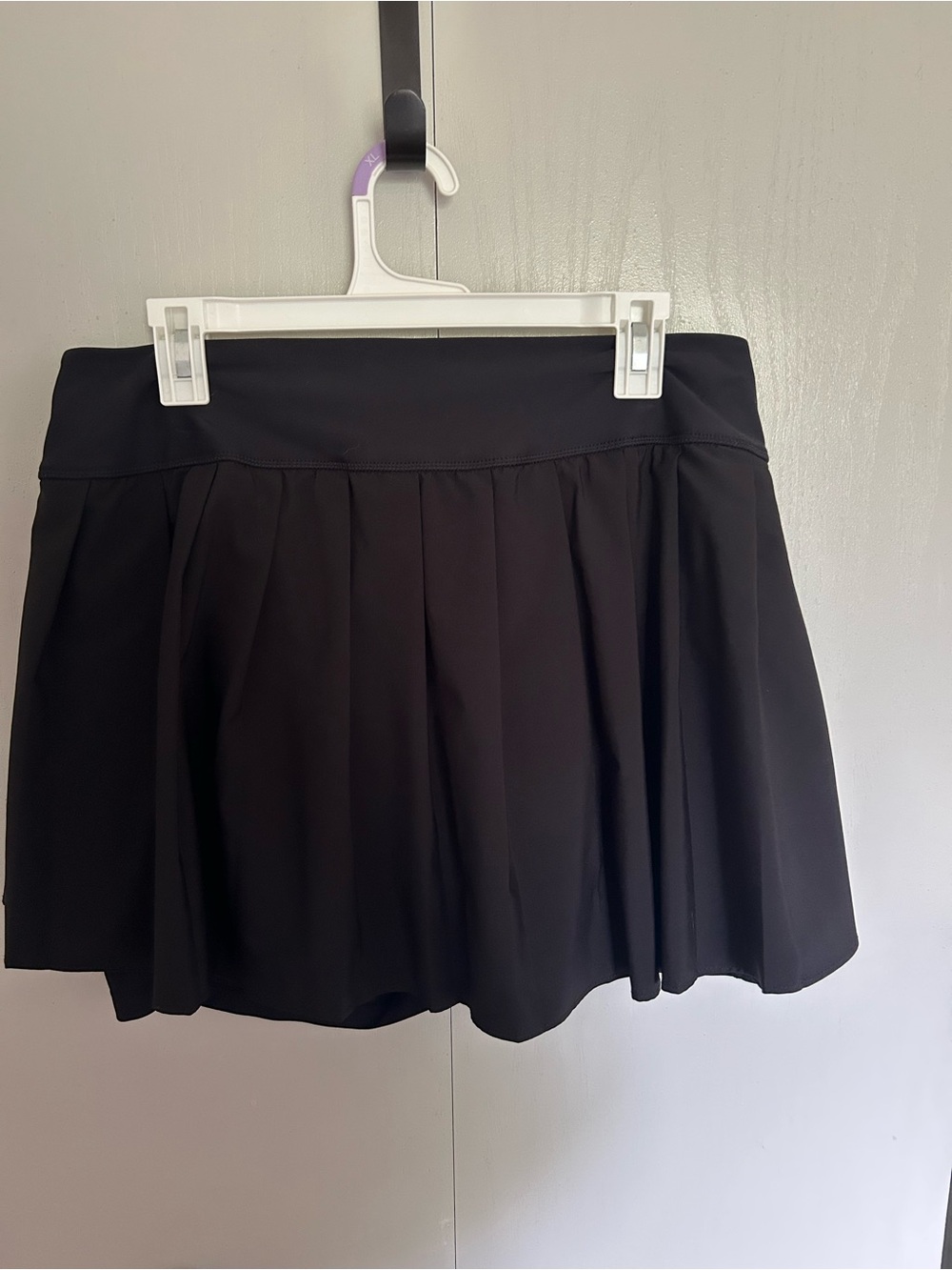 Old Navy Black Circle Skort with Pleated Detail